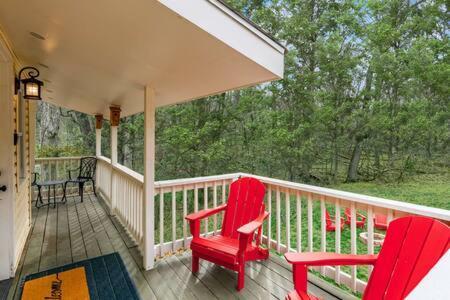 Harpers Ferry Cabin Hot Tub, Deck, Fire Pit, Wifi Экстерьер фото